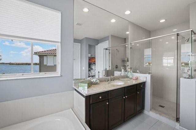8691 Lakeside Bend, Parkland, FL 33076