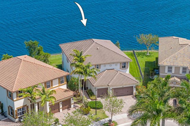 8691 Lakeside Bend, Parkland, FL 33076