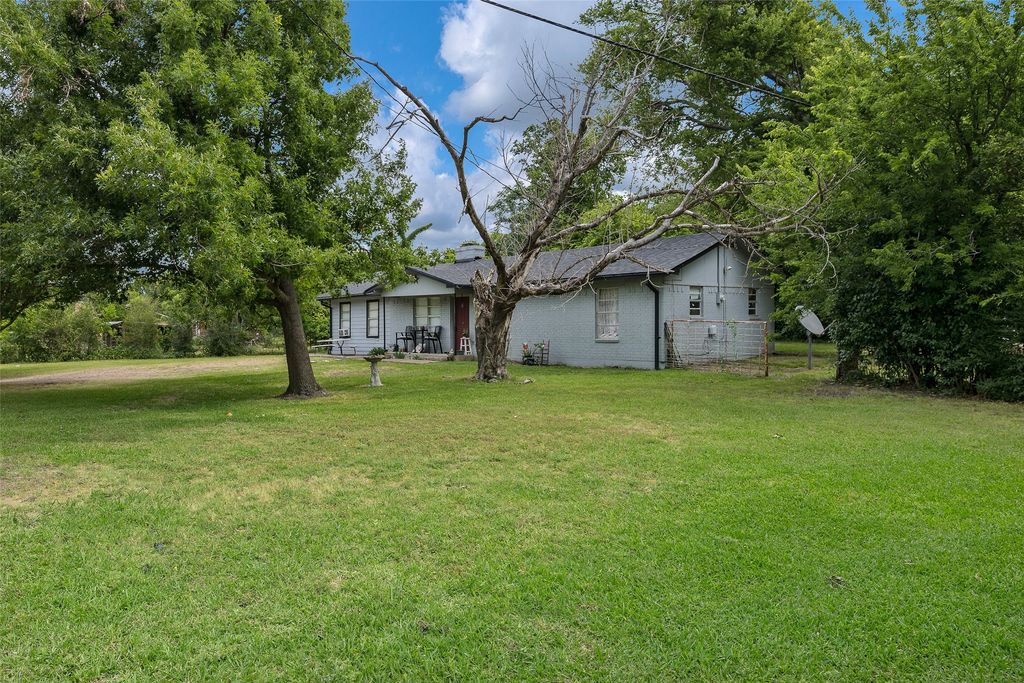 101 Smackover, Kemp, TX 75143