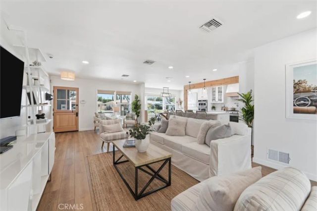 5308 W 142nd Place, Hawthorne, CA 90250