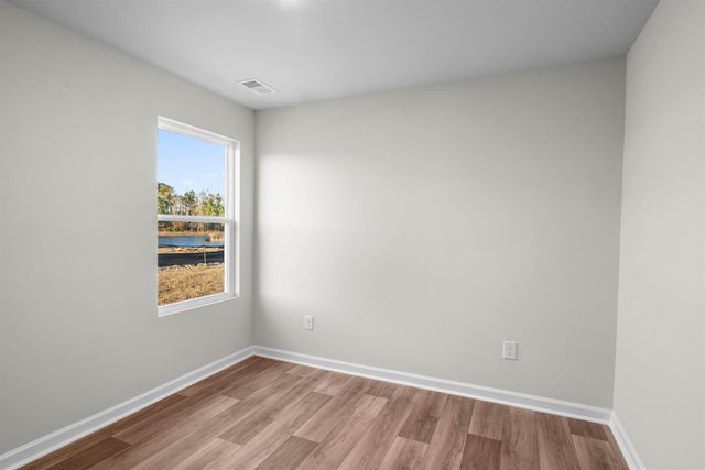 637 Green Valley Way, Loris, SC 29569