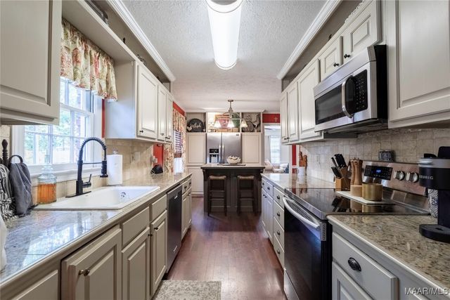 552 CHATSWORTH Drive, Montgomery, AL 36109