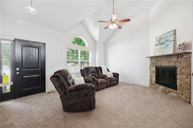 11205 N Pennsylvania Avenue, Kansas City, MO 64155