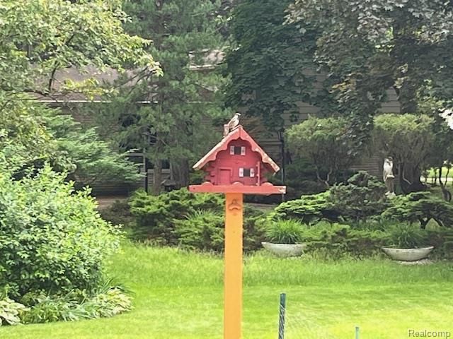 3665 Estates Drive, Troy, MI 48084