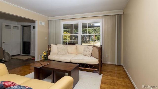 3665 Estates Drive, Troy, MI 48084