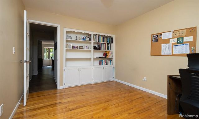 3665 Estates Drive, Troy, MI 48084