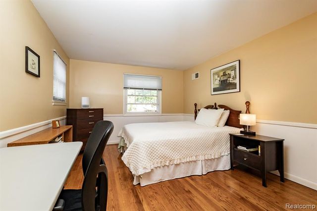 3665 Estates Drive, Troy, MI 48084