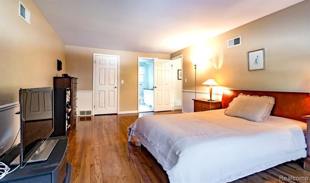 3665 Estates Drive, Troy, MI 48084