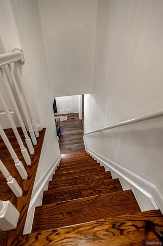 3665 Estates Drive, Troy, MI 48084