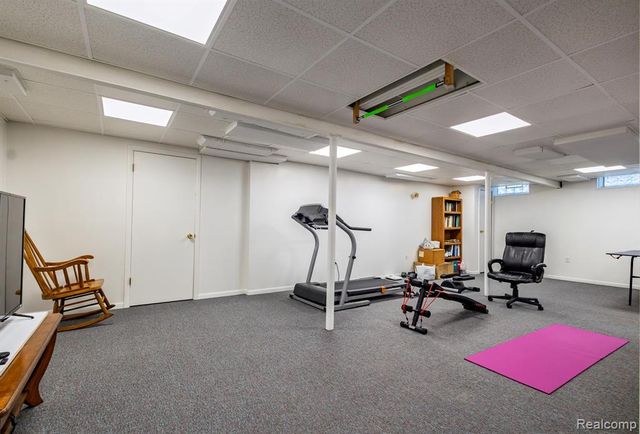 3665 Estates Drive, Troy, MI 48084