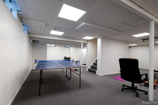 3665 Estates Drive, Troy, MI 48084