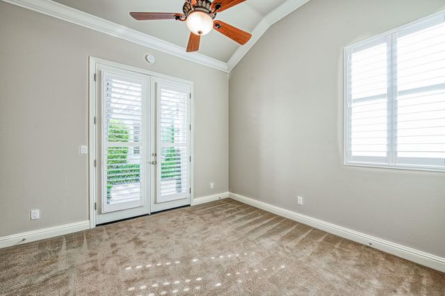 69 W Powers Avenue, Clovis, CA 93619