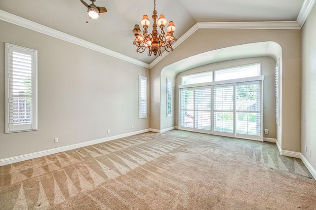 69 W Powers Avenue, Clovis, CA 93619