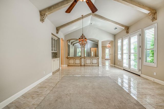 69 W Powers Avenue, Clovis, CA 93619