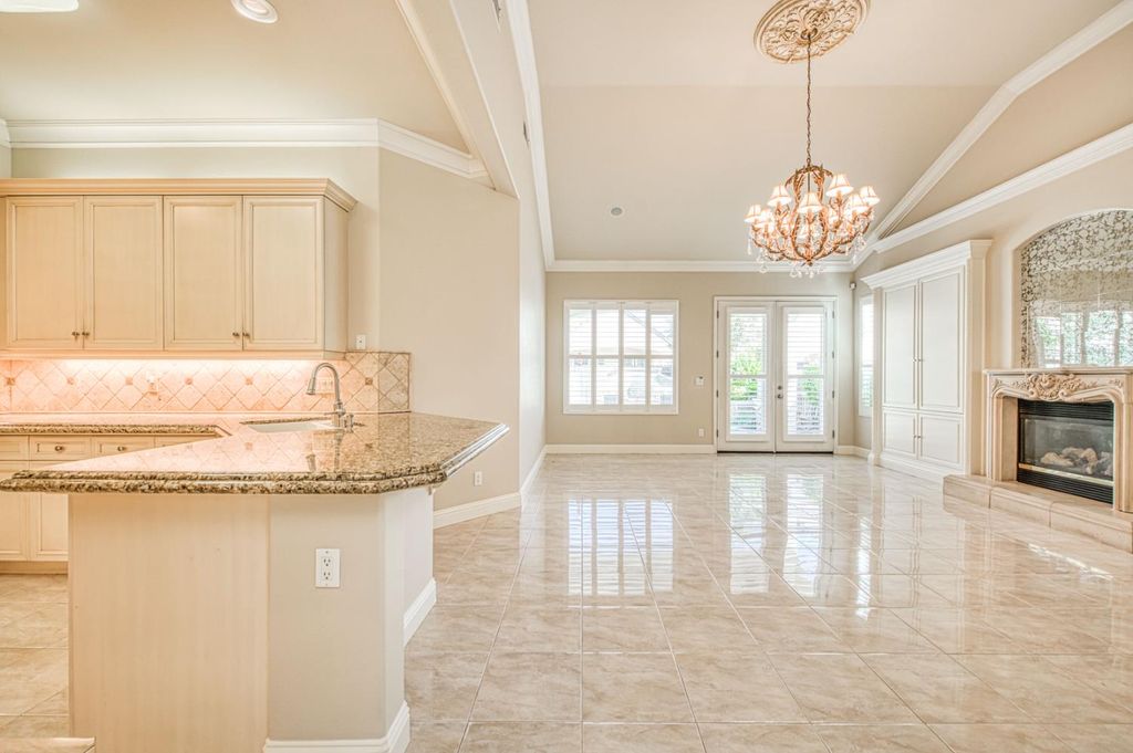 Image 11 of property listing at 69 W Powers Avenue, Clovis, CA 93619