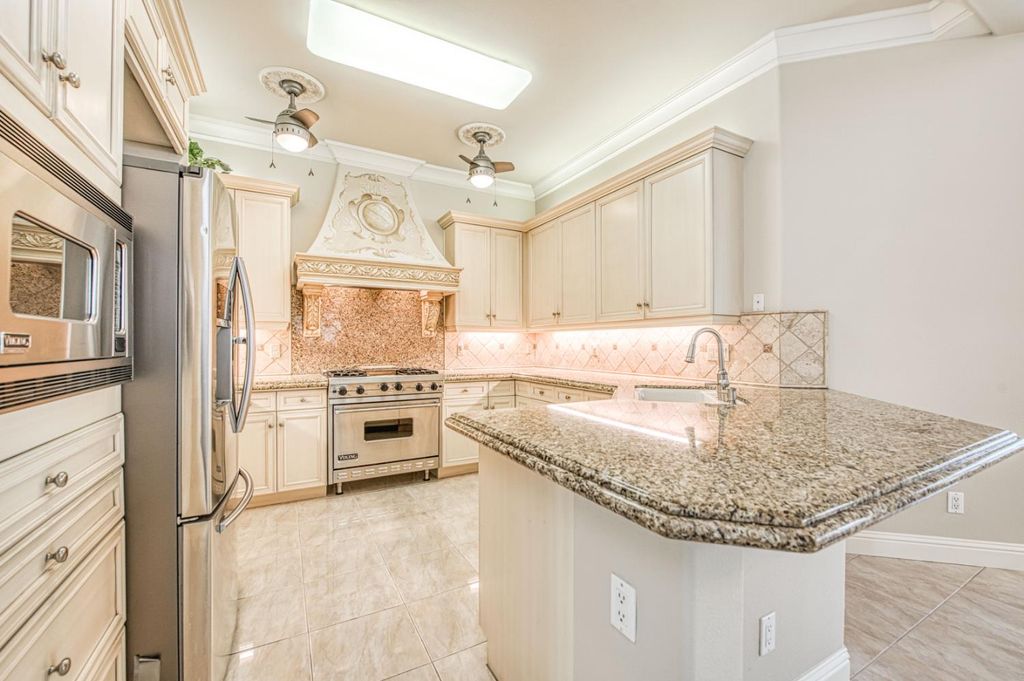 Image 12 of property listing at 69 W Powers Avenue, Clovis, CA 93619