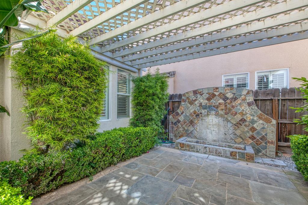 Image 35 of property listing at 69 W Powers Avenue, Clovis, CA 93619