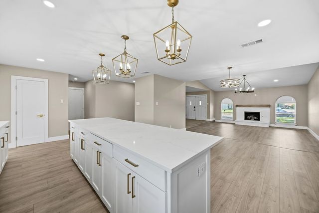 1912 Primrose Lane, Carrollton, TX 75007