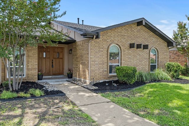 1912 Primrose Lane, Carrollton, TX 75007