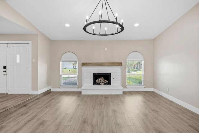 1912 Primrose Lane, Carrollton, TX 75007