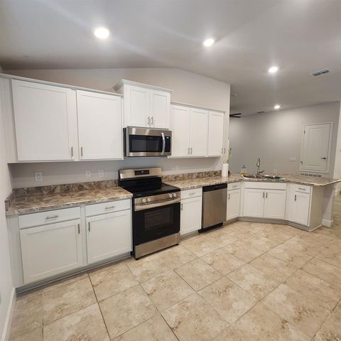 1242 TAGLIAMENTO LANE, Haines City, FL 33844
