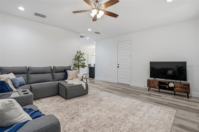 3208 DELEUIL AVENUE, Tampa, FL 33610