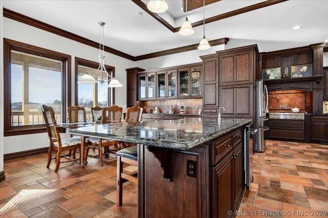 2621 Rabbit Ridge, Bartlesville, OK 74006