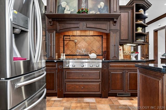 2621 Rabbit Ridge, Bartlesville, OK 74006