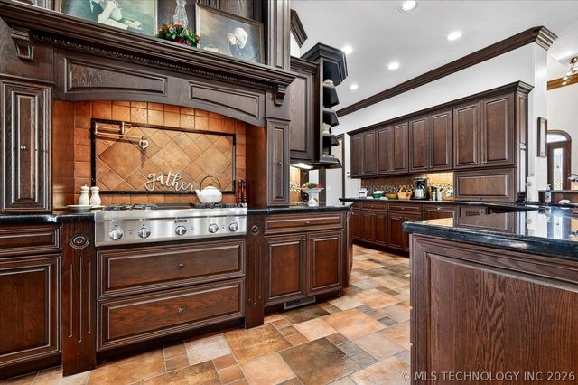 2621 Rabbit Ridge, Bartlesville, OK 74006