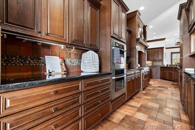 2621 Rabbit Ridge, Bartlesville, OK 74006