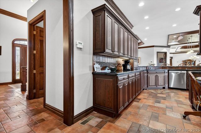 2621 Rabbit Ridge, Bartlesville, OK 74006