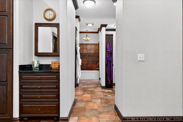 2621 Rabbit Ridge, Bartlesville, OK 74006