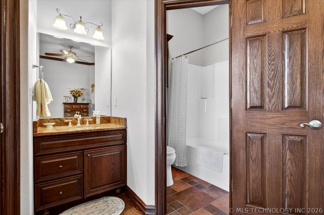 2621 Rabbit Ridge, Bartlesville, OK 74006