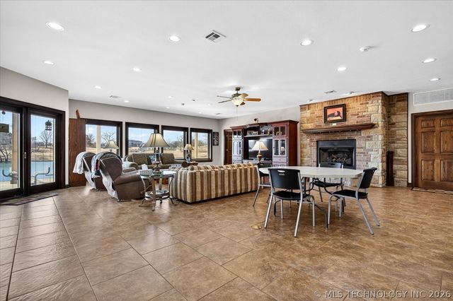 2621 Rabbit Ridge, Bartlesville, OK 74006