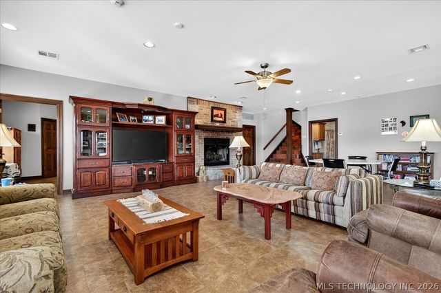 2621 Rabbit Ridge, Bartlesville, OK 74006