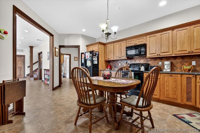 2621 Rabbit Ridge, Bartlesville, OK 74006