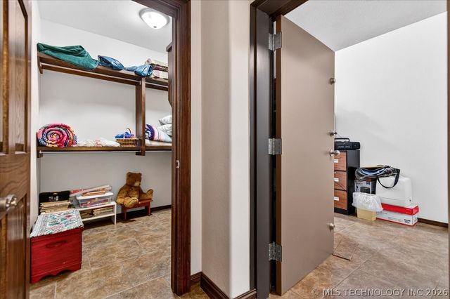 2621 Rabbit Ridge, Bartlesville, OK 74006