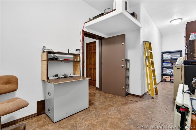 2621 Rabbit Ridge, Bartlesville, OK 74006