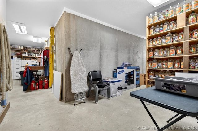 2621 Rabbit Ridge, Bartlesville, OK 74006