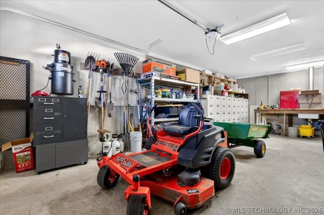 2621 Rabbit Ridge, Bartlesville, OK 74006