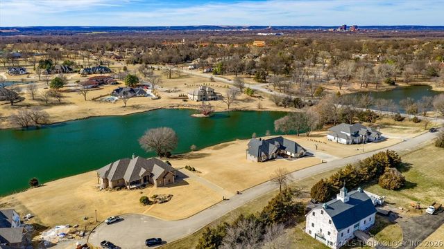 2621 Rabbit Ridge, Bartlesville, OK 74006