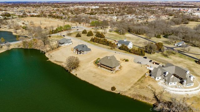 2621 Rabbit Ridge, Bartlesville, OK 74006