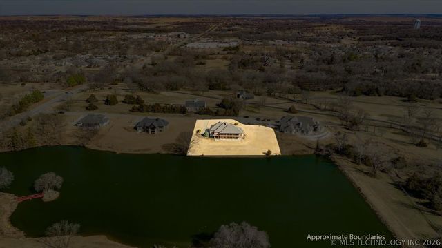 2621 Rabbit Ridge, Bartlesville, OK 74006