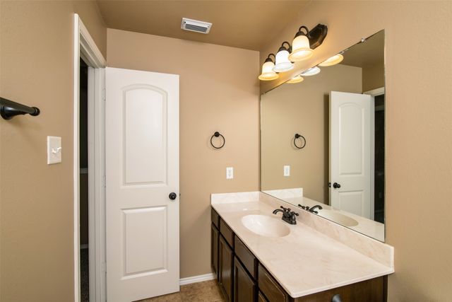 1430 Piedmont Drive, Mansfield, TX 76063