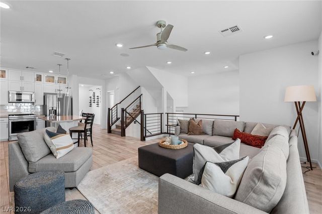 7714 Cherry Point Way, Las Vegas, NV 89113