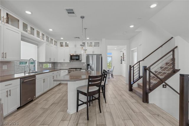 7714 Cherry Point Way, Las Vegas, NV 89113