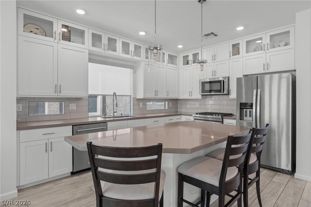 7714 Cherry Point Way, Las Vegas, NV 89113