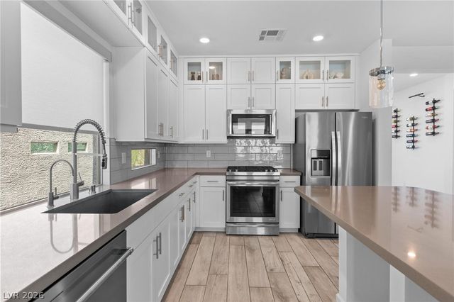 7714 Cherry Point Way, Las Vegas, NV 89113