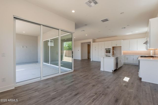 17443 W CARLISLE Drive, Surprise, AZ 85388