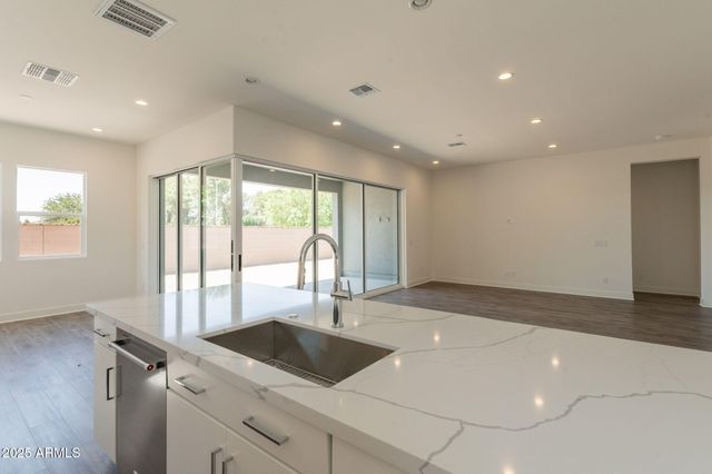 17443 W CARLISLE Drive, Surprise, AZ 85388